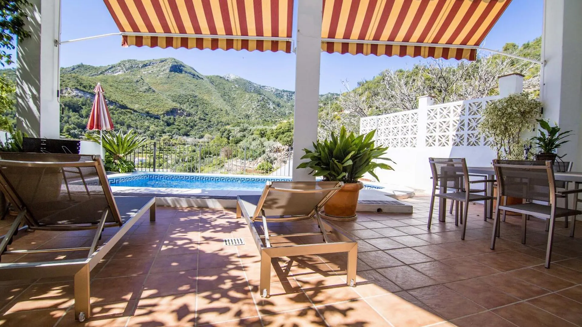 Country house Alojamientos Monteverde Ojen Spain