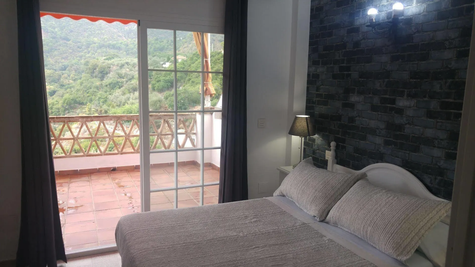 Country house Alojamientos Monteverde Ojen Spain